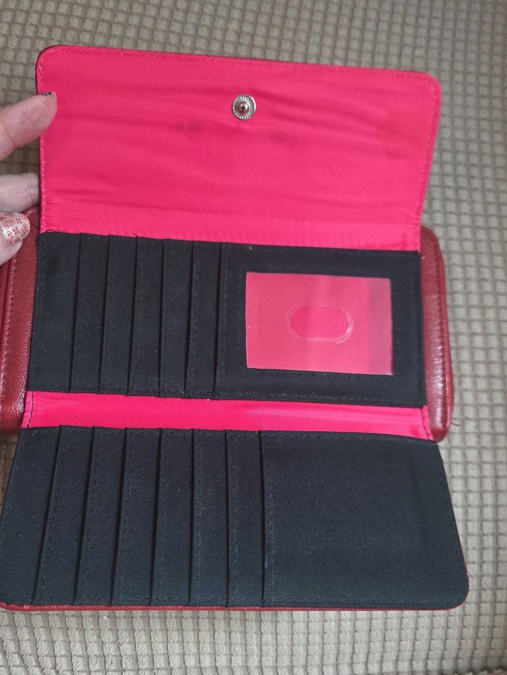 Kenneth Cole Reaction Red Leather Zip Wallet with Logo Plaque - Picture 3 of 7